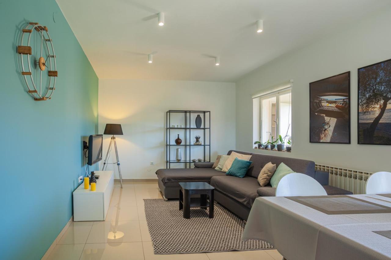 Apartman Petra Cres Exterior photo