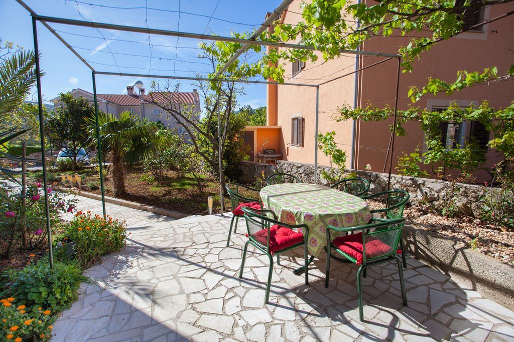 Apartman Petra Cres Exterior photo